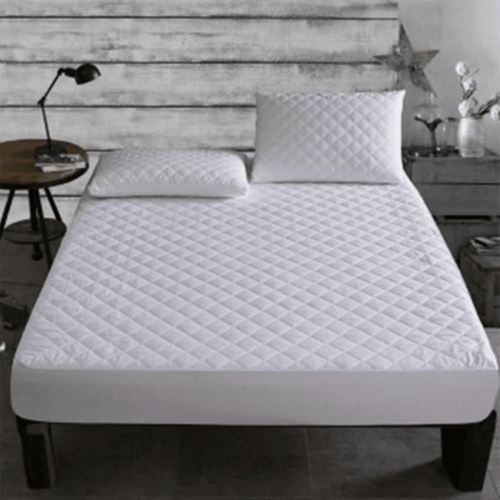 Fitted Elastic Skirt Quilted Mattress Pads Anti-allergy king-size mattress protector with bed bug-proof design and temperature-controlled comfort, ideal for premium Airbnb spaces