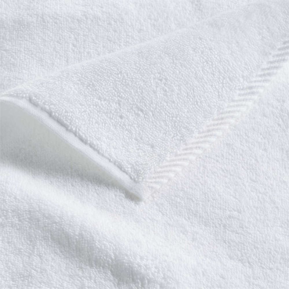 HE Series - Supreme Bath Towel Close-up